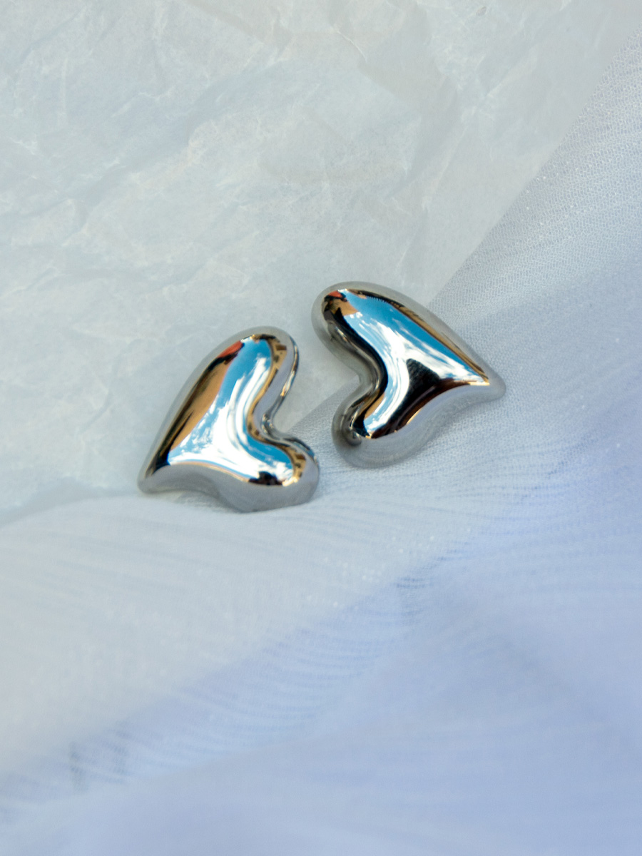 Ασημί σκουλαρίκια καρδούλες