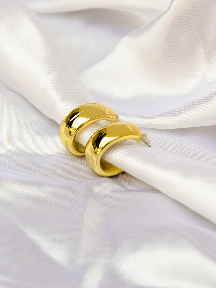 Χρυσοί οβάλ κρίκοι