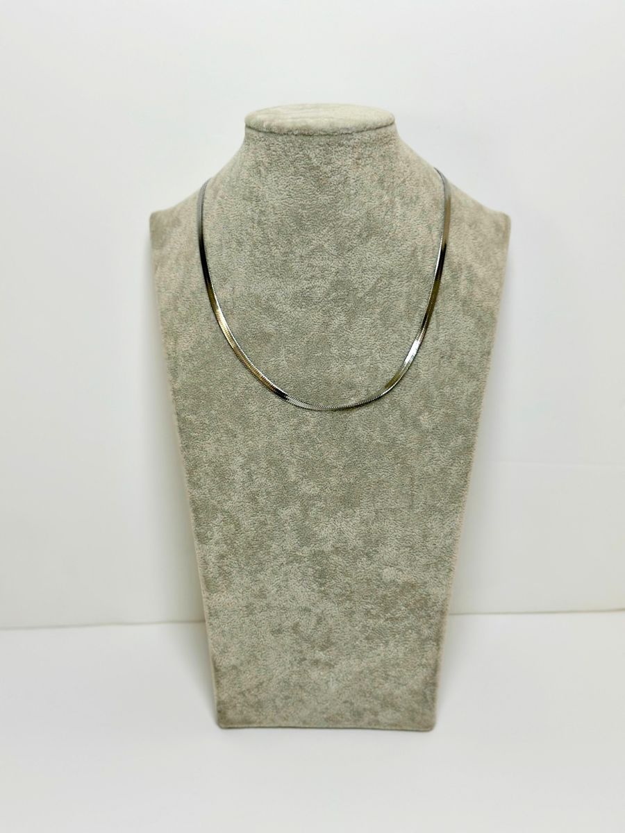 Ασημί κολιέ καδένα